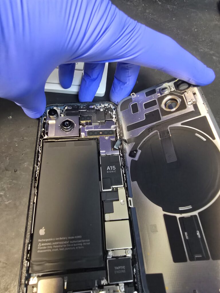 iPhone battery replacement completed at iFix 757 Virginia Beach