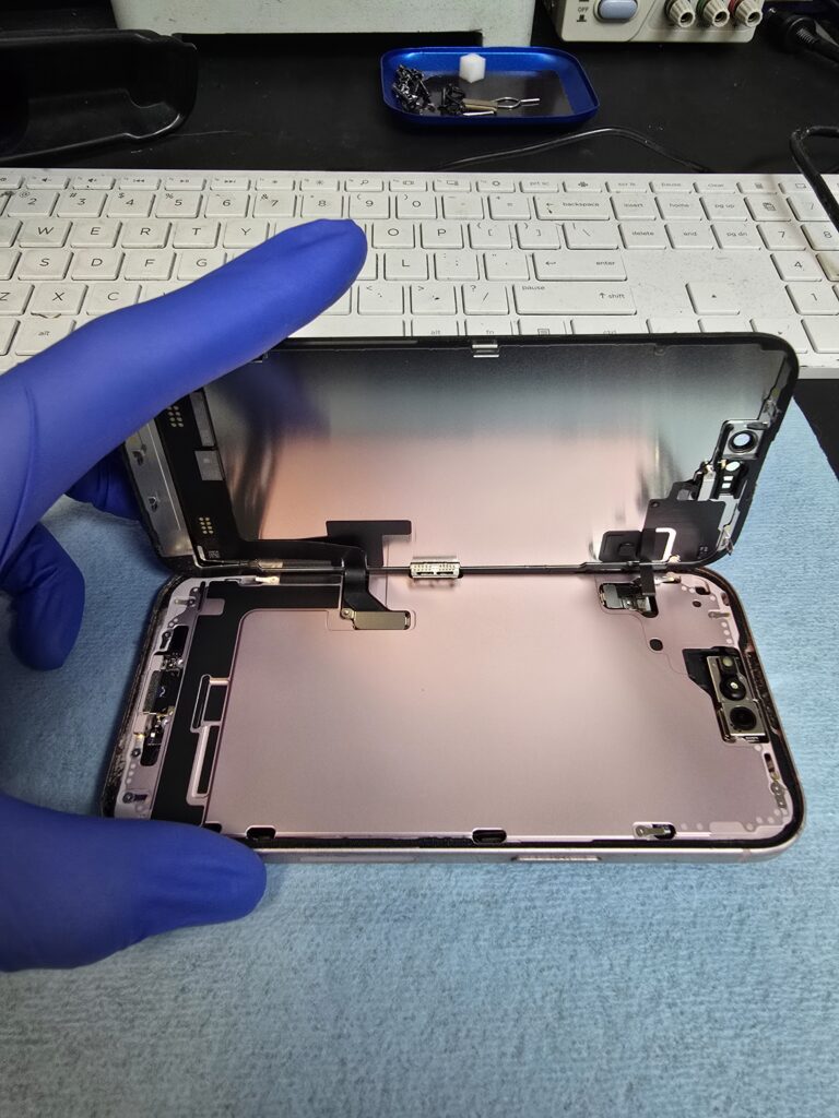 iPhone 16 same day screen repair at iFix 757 in Virginia Beach.